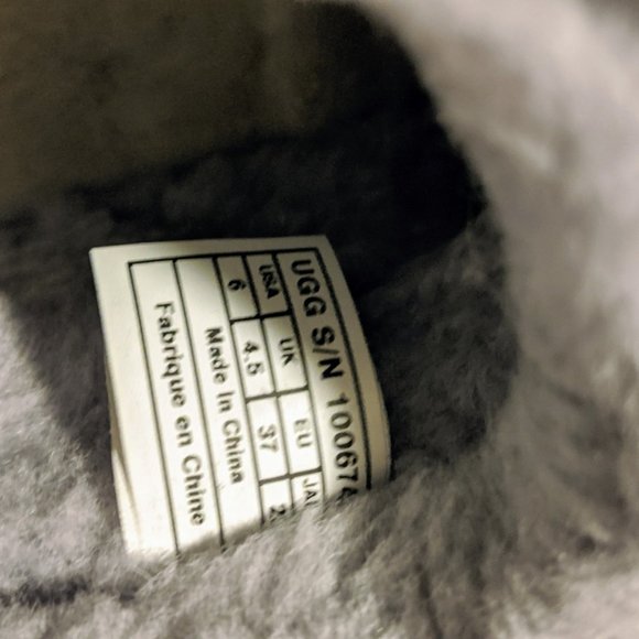 Lavender Ankle Uggs w/ Swarovski Crystals - Picture 6 of 8